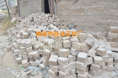 益選石材加工花崗巖小方塊滾筒石產品圖片